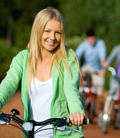 Trekkingrad. Trekkingräder sind vielseitige Fahrräder. Sie eignen sich sowohl zur Fortbewegung in der Stadt, als auch für Ausfahrten und Fahrradtouren.