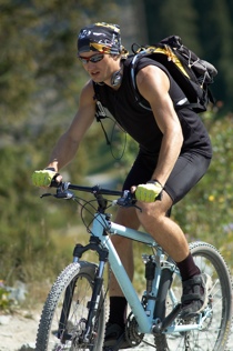 Mountainbike. Mountainbikes eignen sich ideal für Fahrten im Gelände, abseits von befestigten Straßen.